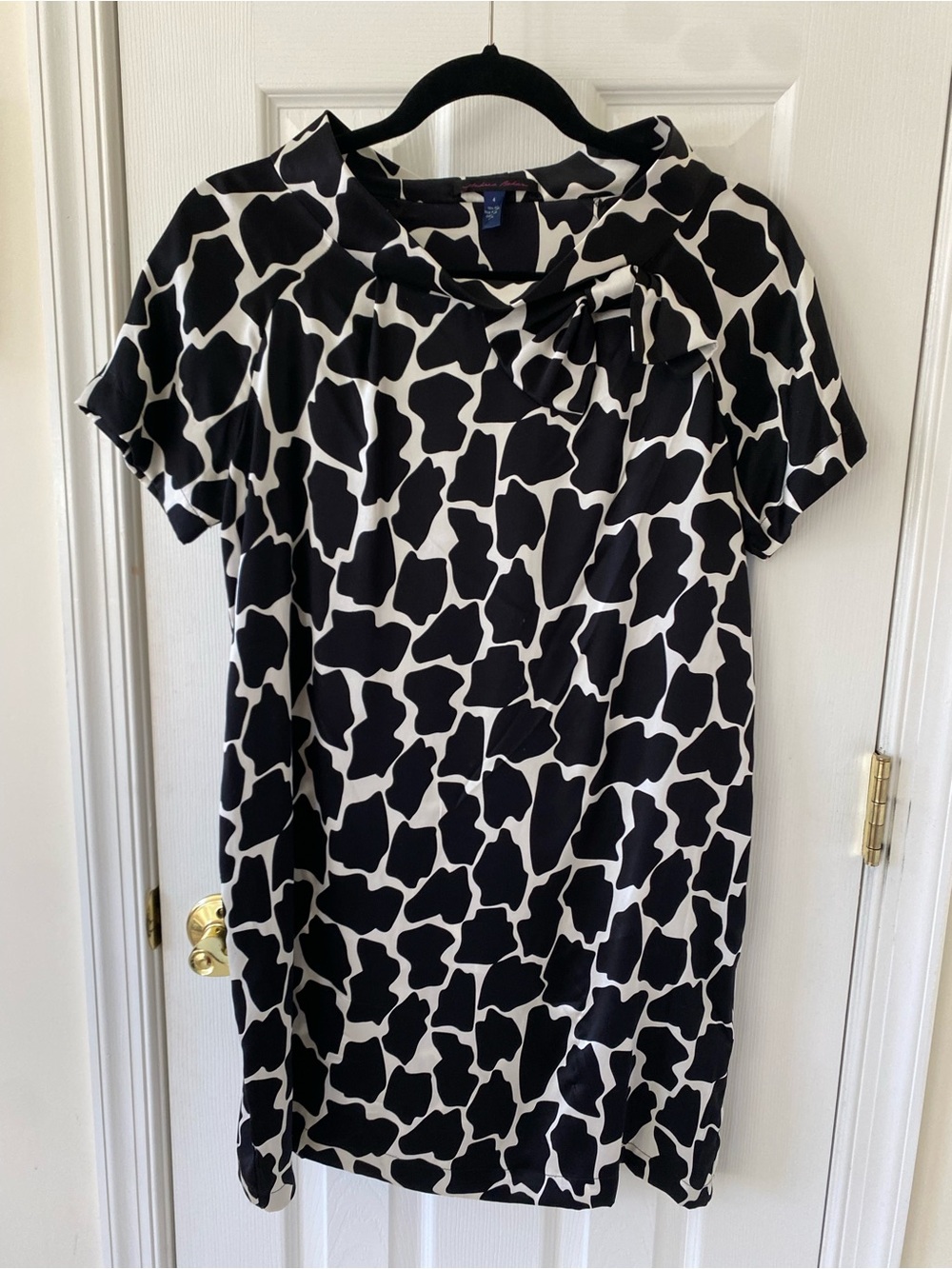 Andrea Behar Black and White Abstract Silk Top